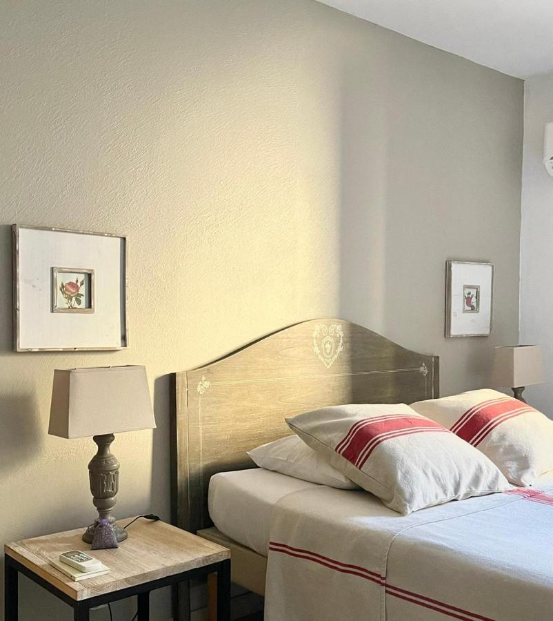 Ferienwohnung Un Coin De Luberon LʼIsle-sur-la-Sorgue Exterior foto